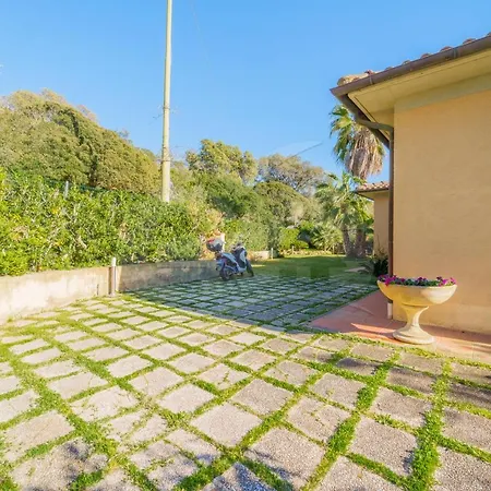 Magazzini Villa Magazzini (Tuscany)
